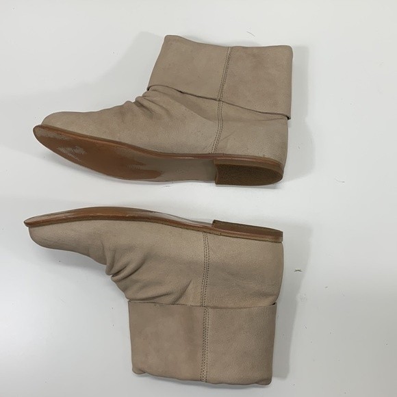 EMU soft tan sheepskin ankle boots size 9 - Picture 4 of 11